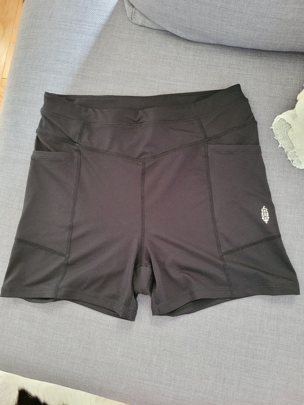 FREE PEOPLE MOVEMENT SIDE PICKET BIKE SHORTS L